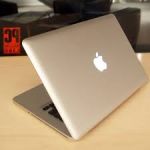 Apple MacBook Pro Core i7 2.2 GHz 17'' 4GB Ram 750GB HDD