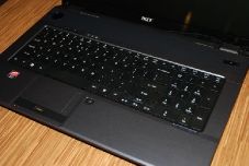 Acer TravelMate 5542 -    AMD .